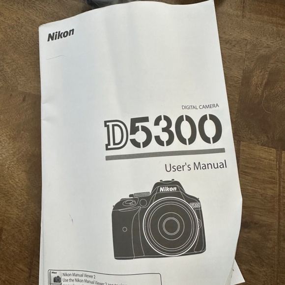 Nikon D5300 24.2 MP Digital SLR Camera - Black (18-55mm f/3.5-5.6G ED VR Lens) - Picture 4 of 5